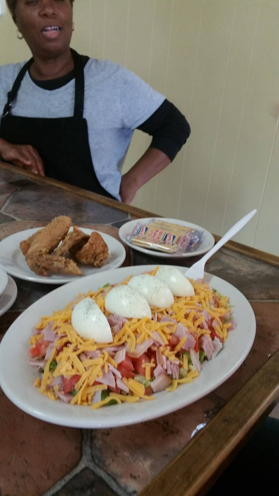 Hurst Restaurant | restaurant | 2152 Airline Dr, Kenner, LA 70062, USA | 5044671370 OR +1 504-467-1370