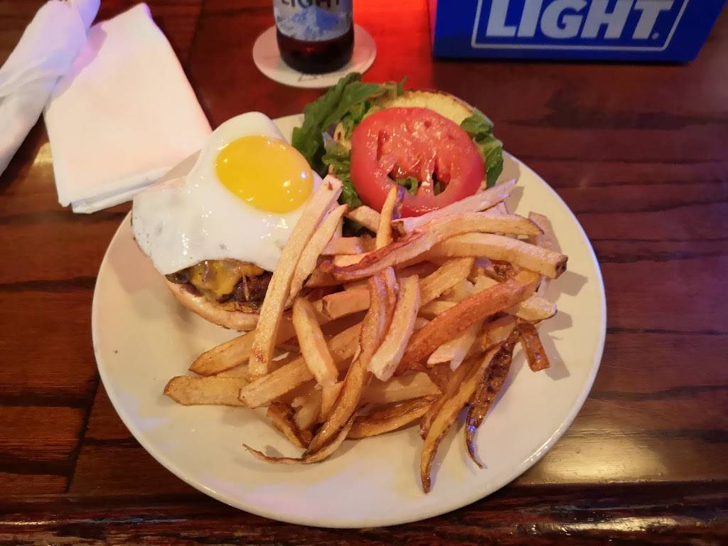 Moes Crosstown Tavern | restaurant | 714 Rutledge Ave, Charleston, SC 29403, USA | 8436410469 OR +1 843-641-0469