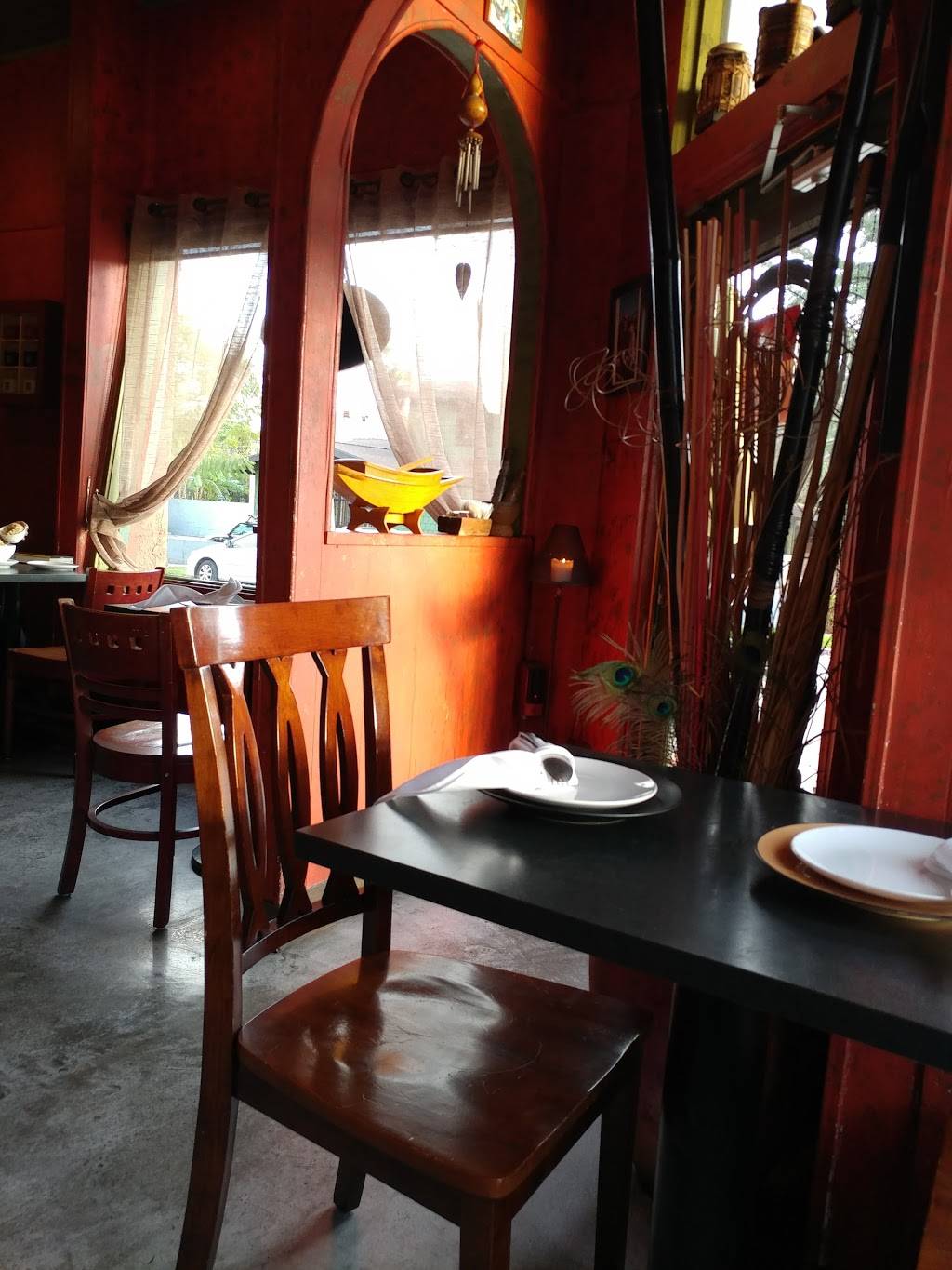 Simply Thai | restaurant | 4427, 4427, 1850 Hillhurst Ave, Los Angeles, CA 90027, USA | 3236656958 OR +1 323-665-6958