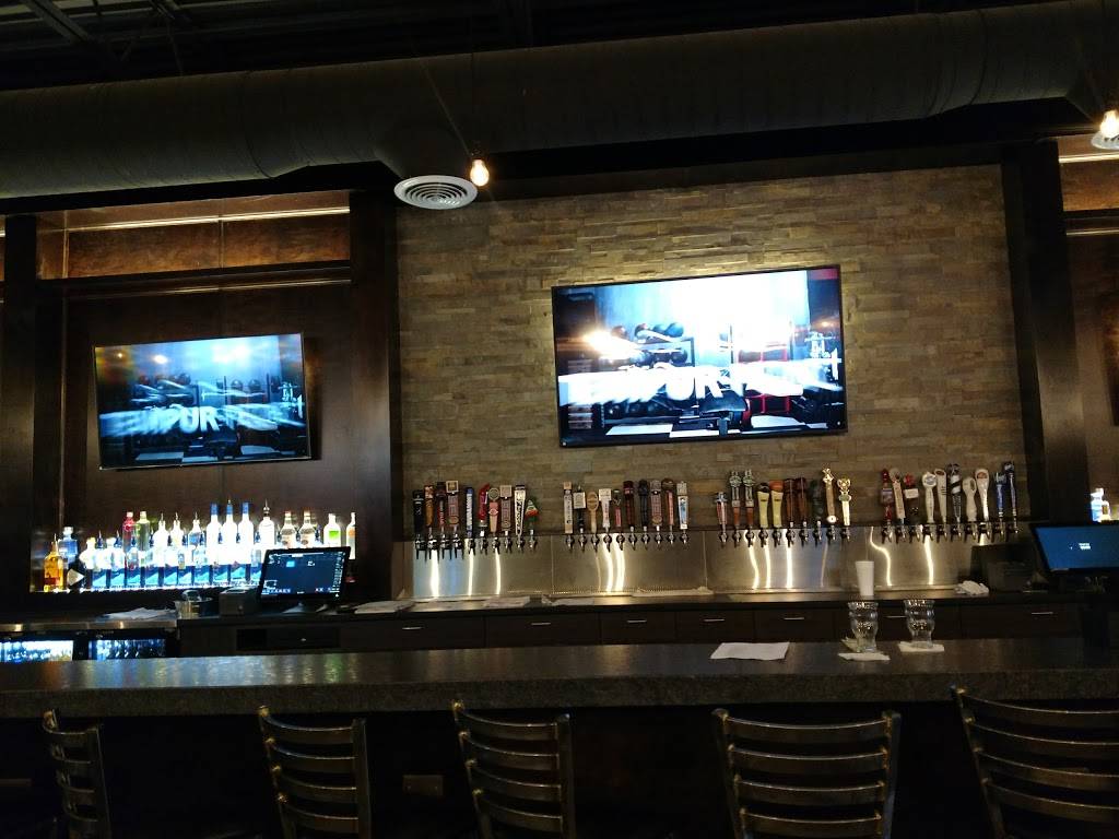 Royal Oak Taphouse | restaurant | 714 S Washington Ave, Royal Oak, MI 48067, USA | 2485489377 OR +1 248-548-9377