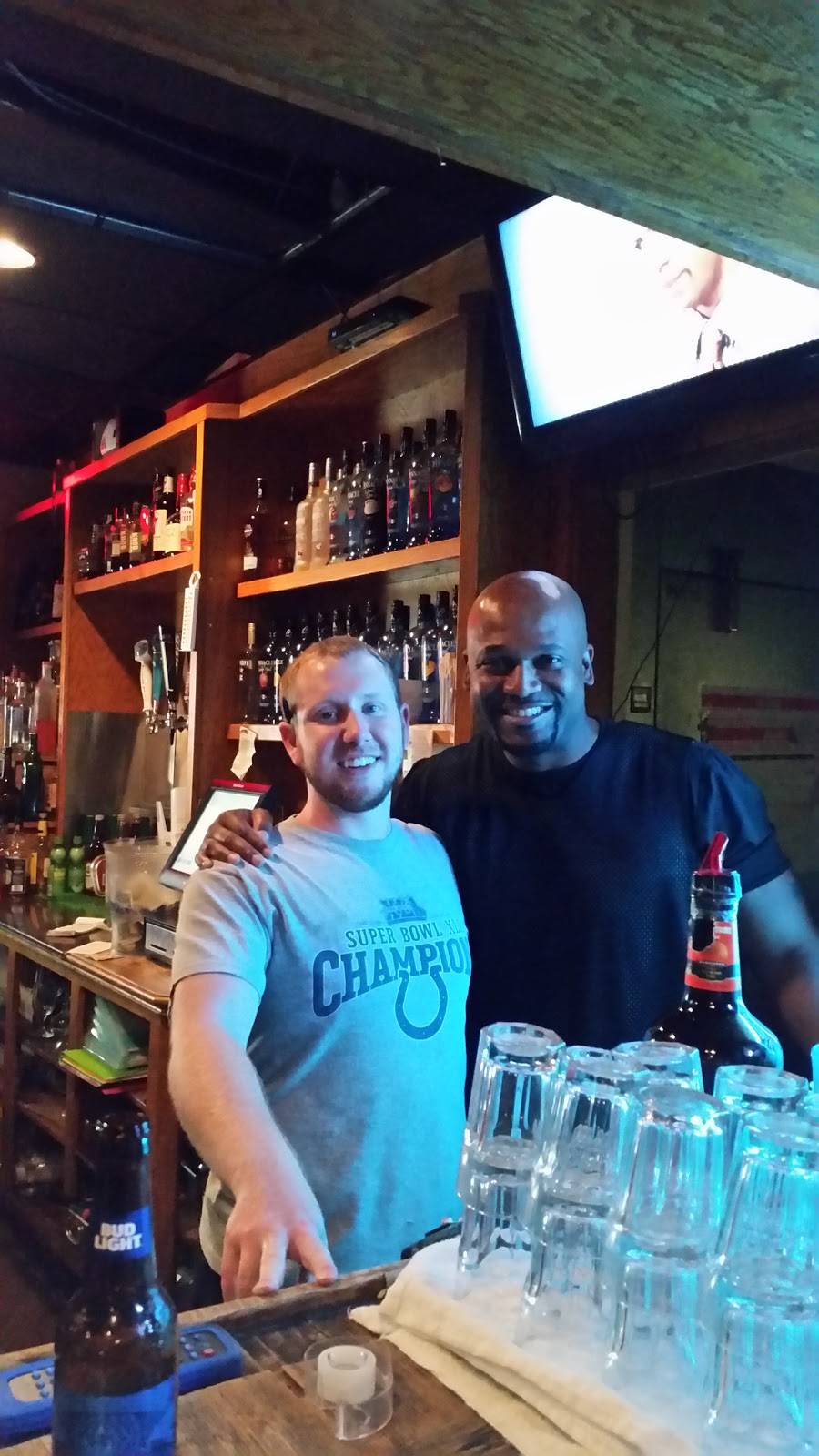 Gallaghers Pizza | meal delivery | 7748, 1273 N Bluff Rd, Greenwood, IN 46142, USA | 3178833334 OR +1 317-883-3334