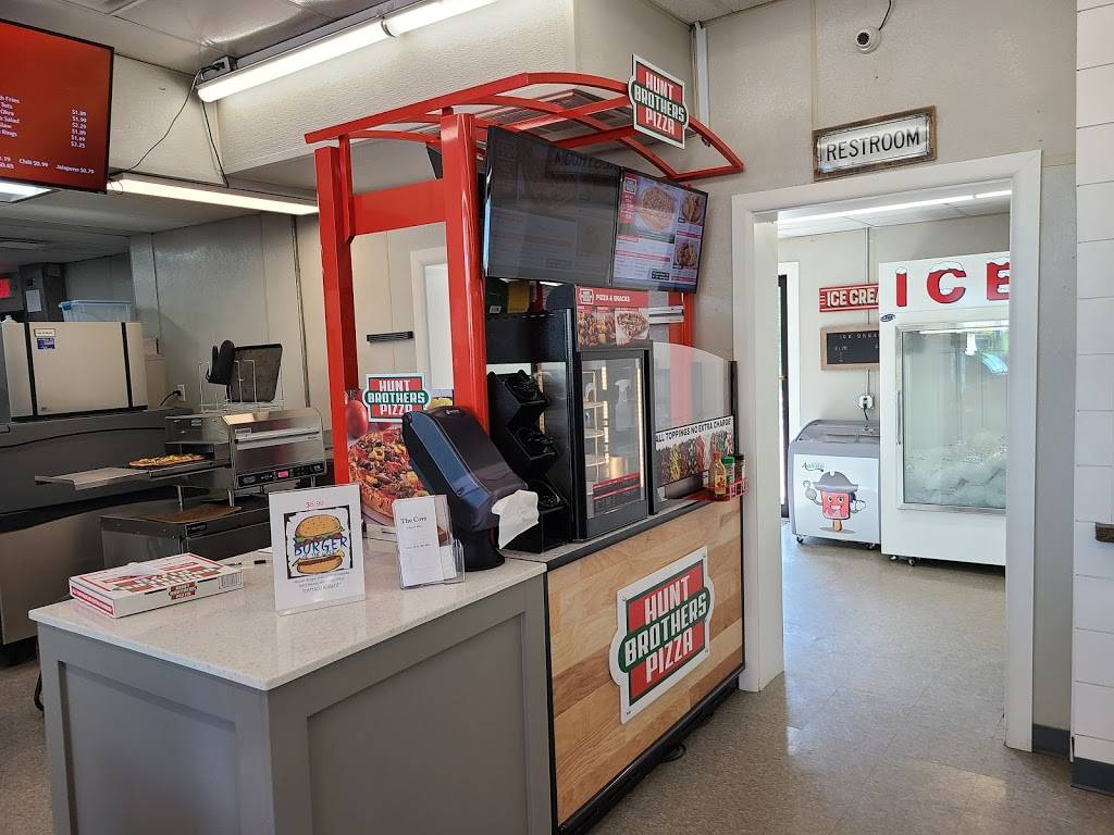 The Cove | restaurant | 10202 N Cincinnati Ave, Sperry, OK 74073, USA | 9182885001 OR +1 918-288-5001