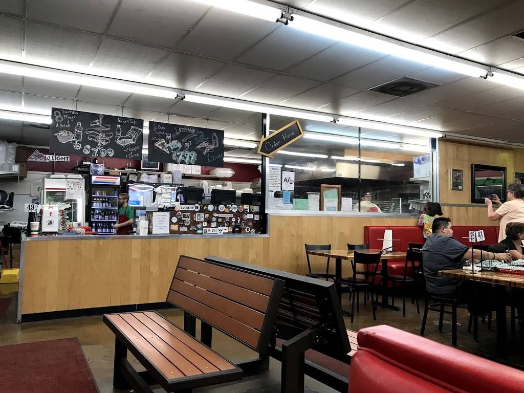 Pizza Classics | restaurant | 3440 N St Marys St, San Antonio, TX 78215, USA | 2102253356 OR +1 210-225-3356