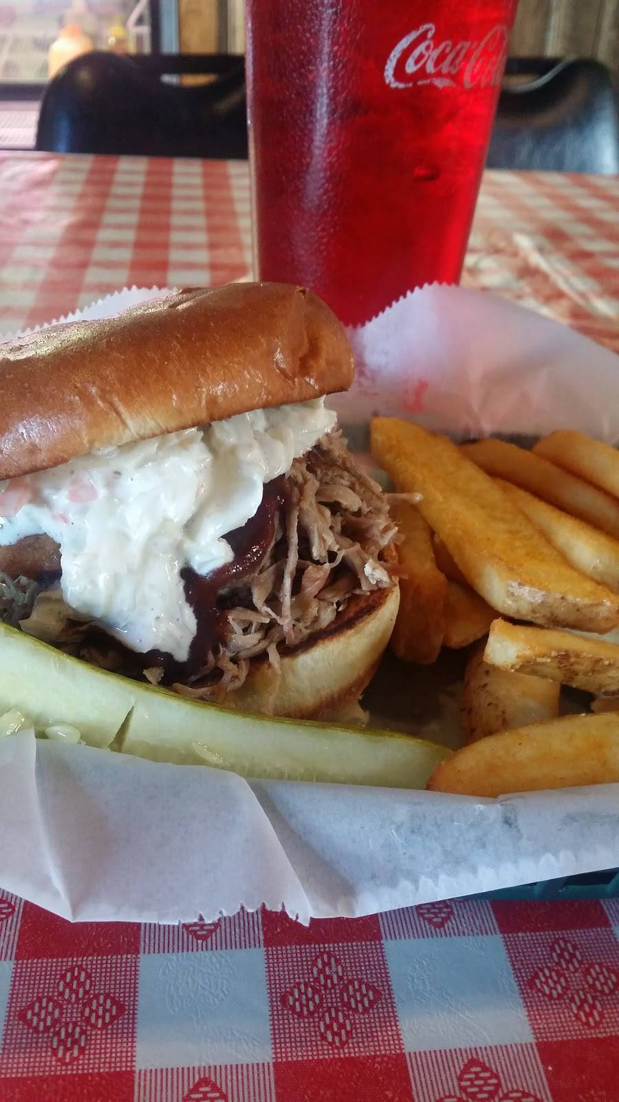 Ziggys BBQ Smokehouse & Ice Cream Parlor | restaurant | 135 S Main St, Oregon, WI 53575, USA | 6082910915 OR +1 608-291-0915