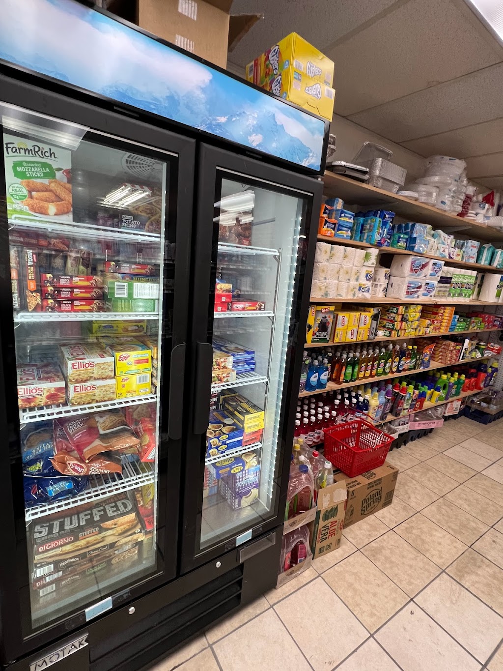 Farm Market | restaurant | 223 Durfee St, Fall River, MA 02720, USA | 5085676659 OR +1 508-567-6659