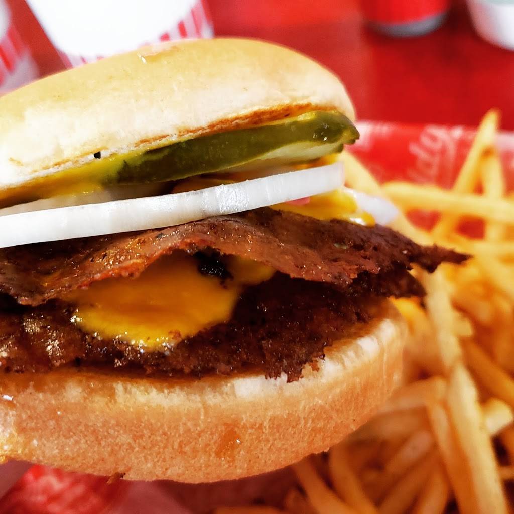 Freddys Frozen Custard & Steakburgers | restaurant | 11674 S 73rd St, Papillion, NE 68046, USA | 4025978909 OR +1 402-597-8909