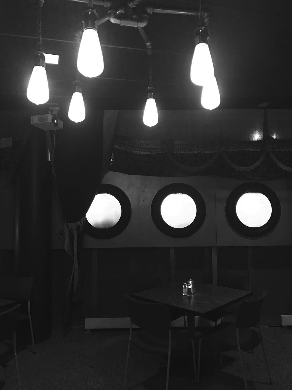 The Torpedo Room | restaurant | 1550 N High St, Columbus, OH 43201, USA | 6142474433 OR +1 614-247-4433