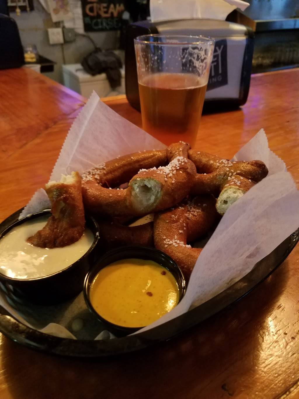 Holy City Brewing | restaurant | 4155 Dorchester Rd, Charleston, SC 29405, USA | 8432255623 OR +1 843-225-5623