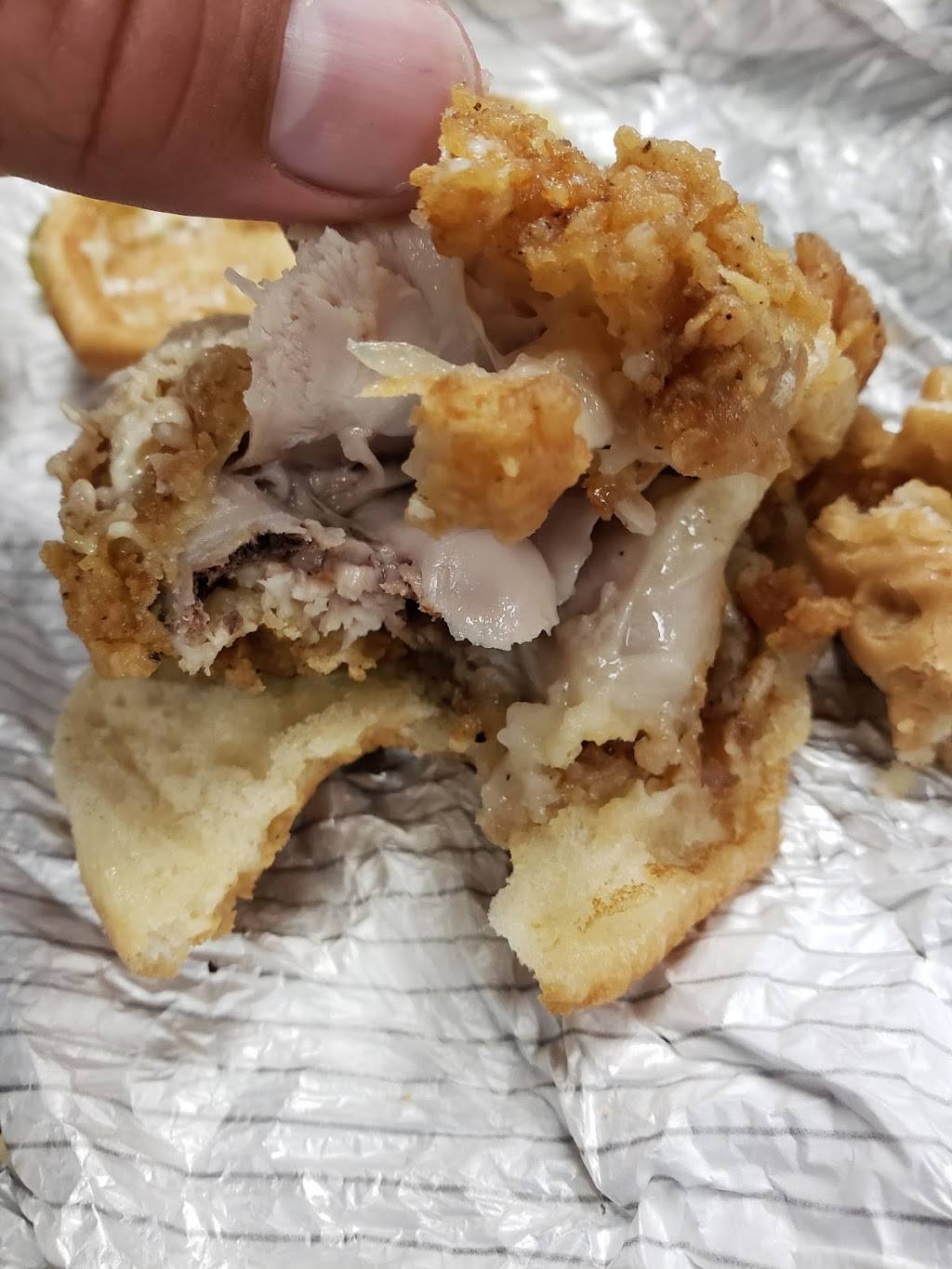 KFC | restaurant | 11992 Chase Plaza Dr, Cincinnati, OH 45240, USA | 5136480389 OR +1 513-648-0389