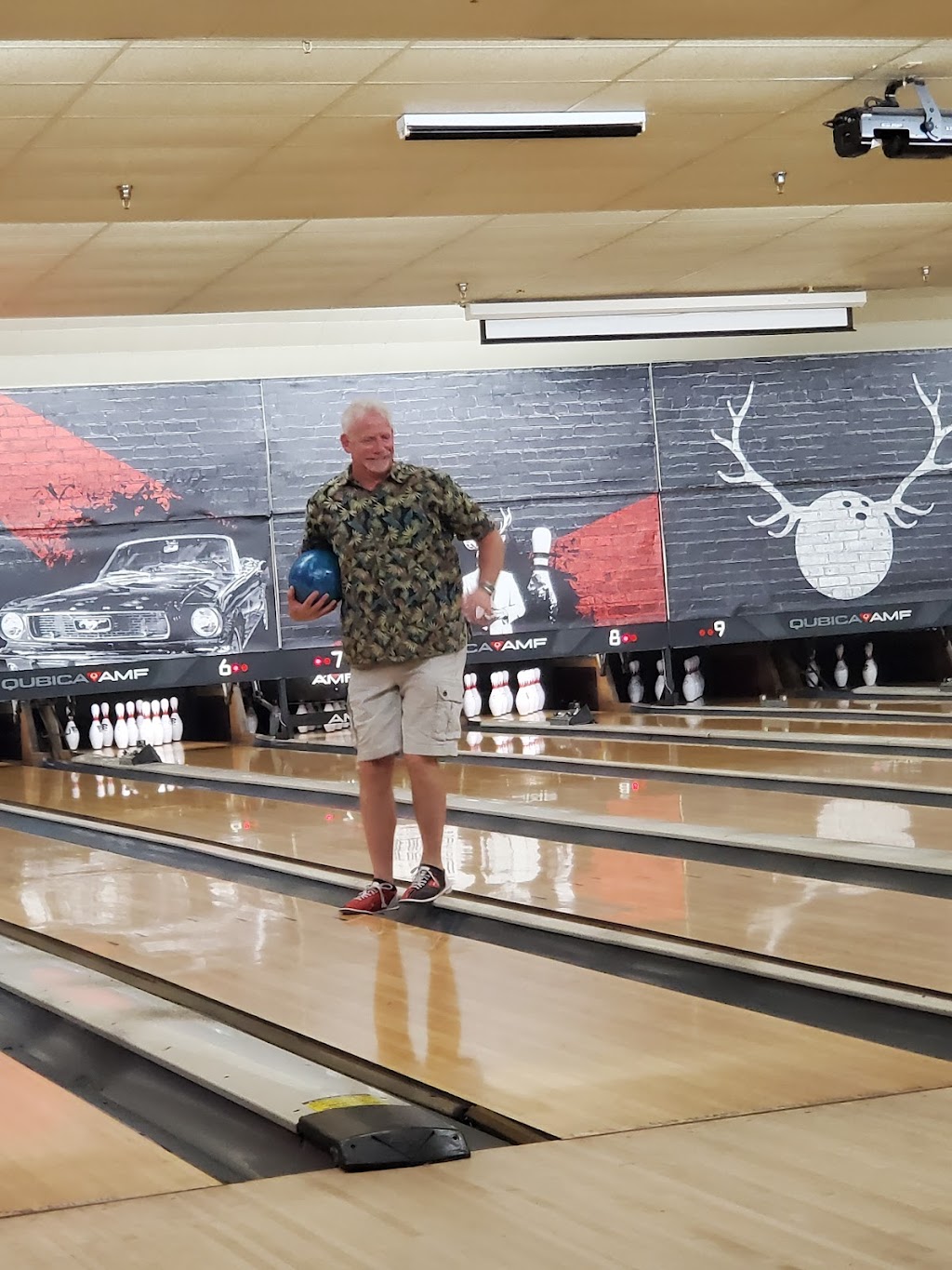 AMF Chandler Lanes | restaurant | 1900 N Arizona Ave, Chandler, AZ 85225, USA | 4809630150 OR +1 480-963-0150