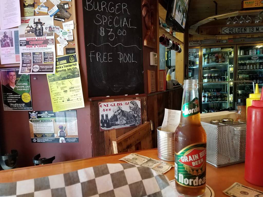 Clydes Corner | restaurant | W7409 WI-65, Beldenville, WI 54003, USA | 7152735607 OR +1 715-273-5607