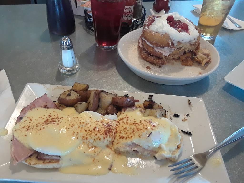 Hangar 12 Restaurant | restaurant | 265 Fruit St, Mansfield, MA 02048, USA | 7742844782 OR +1 774-284-4782