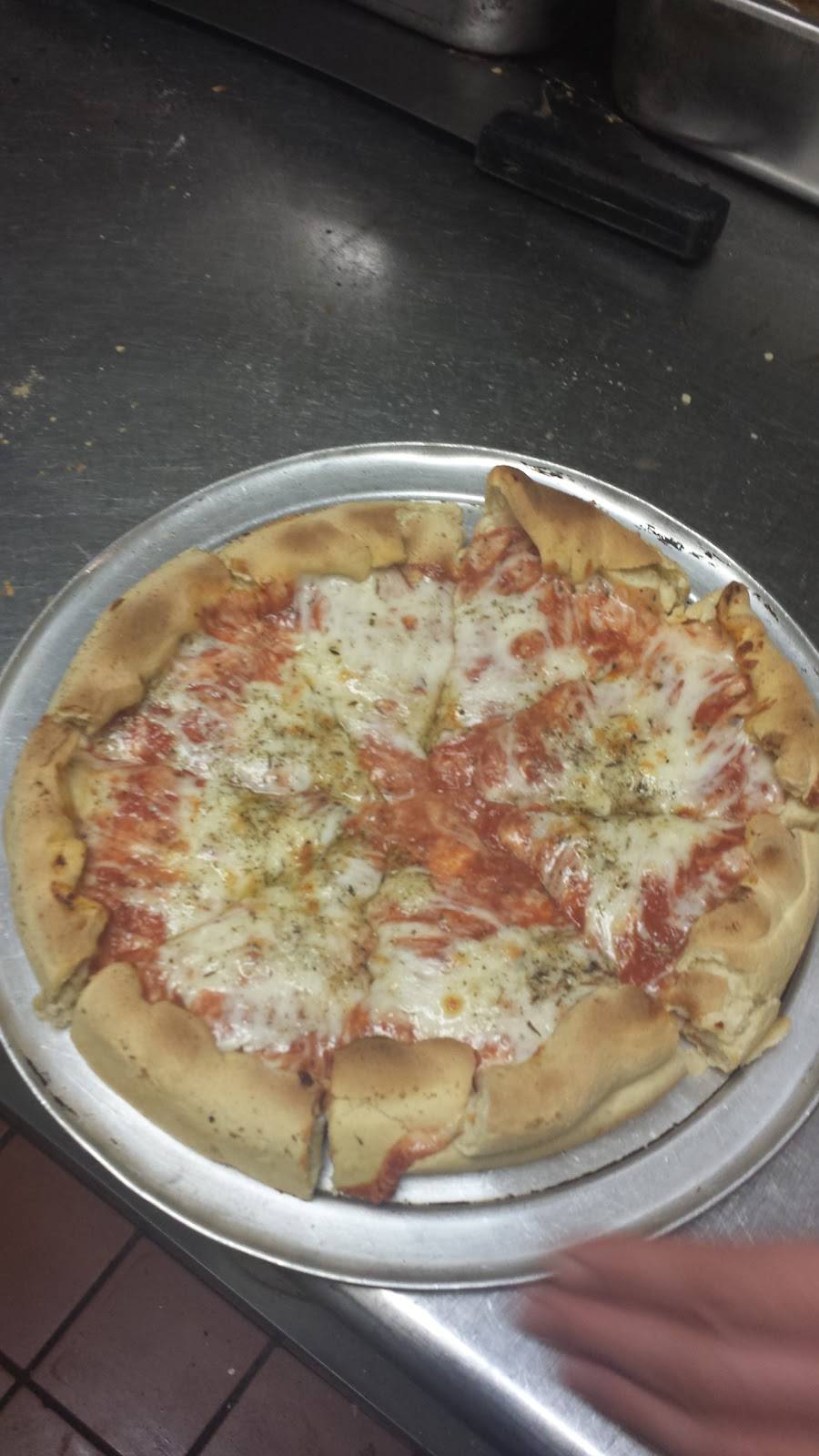 Eddies Bar & Grill | restaurant | 1875 W Station St, Kankakee, IL 60901, USA | 8159393972 OR +1 815-939-3972