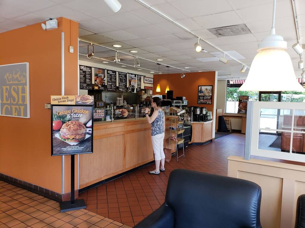 Brueggers Bagels | bakery | 122 SW Maynard Rd, Cary, NC 27511, USA | 9194675228 OR +1 919-467-5228