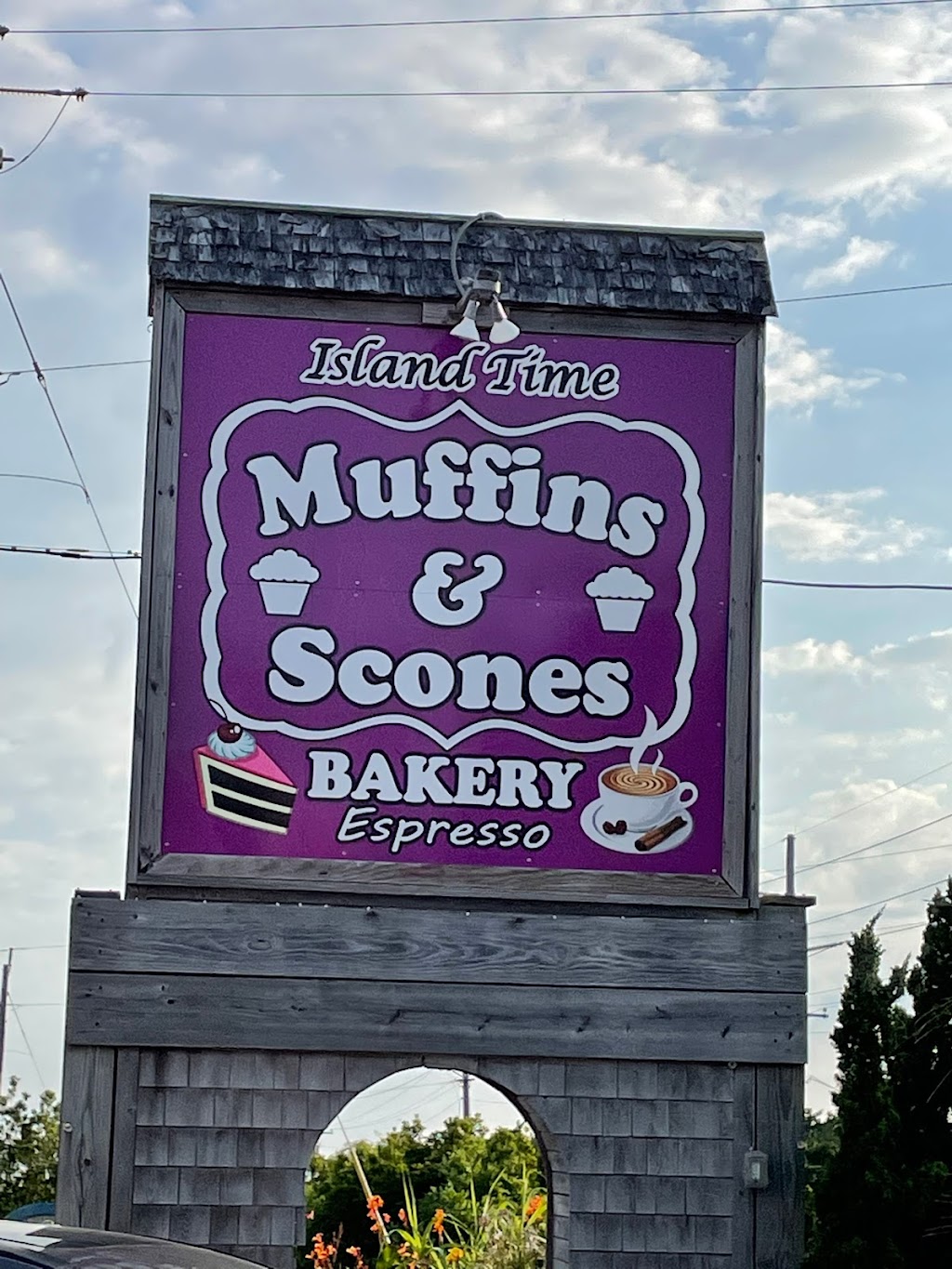 Muffins And Scones | bakery | 40126 North Carolina Hwy 12, Avon, NC 27915, USA | 2529865109 OR +1 252-986-5109