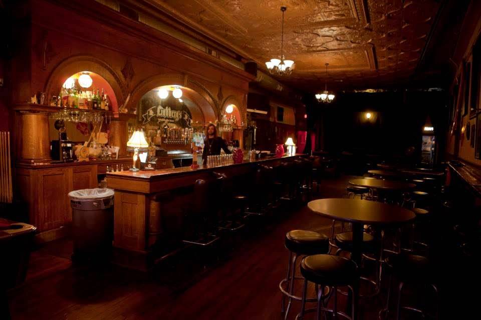 Lindbergs Tavern | restaurant | 318 W Commercial St, Springfield, MO 65803, USA | 4178688900 OR +1 417-868-8900