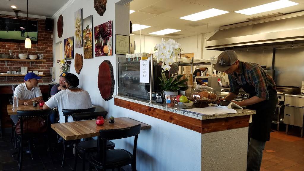 Ivy Moon Restaurant | restaurant | 3112 Market St, Oakland, CA 94608, USA | 5107359115 OR +1 510-735-9115