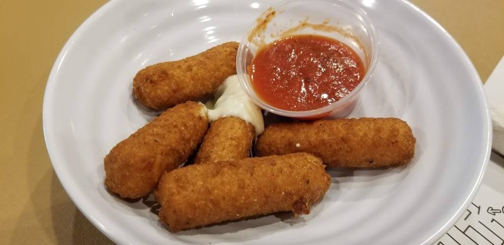 Iguanas Seafood Restaurant | restaurant | 303 Mallery St, St Simons, GA 31522, USA | 9126389650 OR +1 912-638-9650