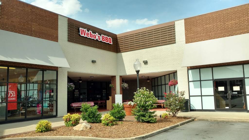 Black Bear BBQ | restaurant | 800 Fairview Rd, Suite C8, Asheville, NC 28803, USA | 8282981035 OR +1 828-298-1035