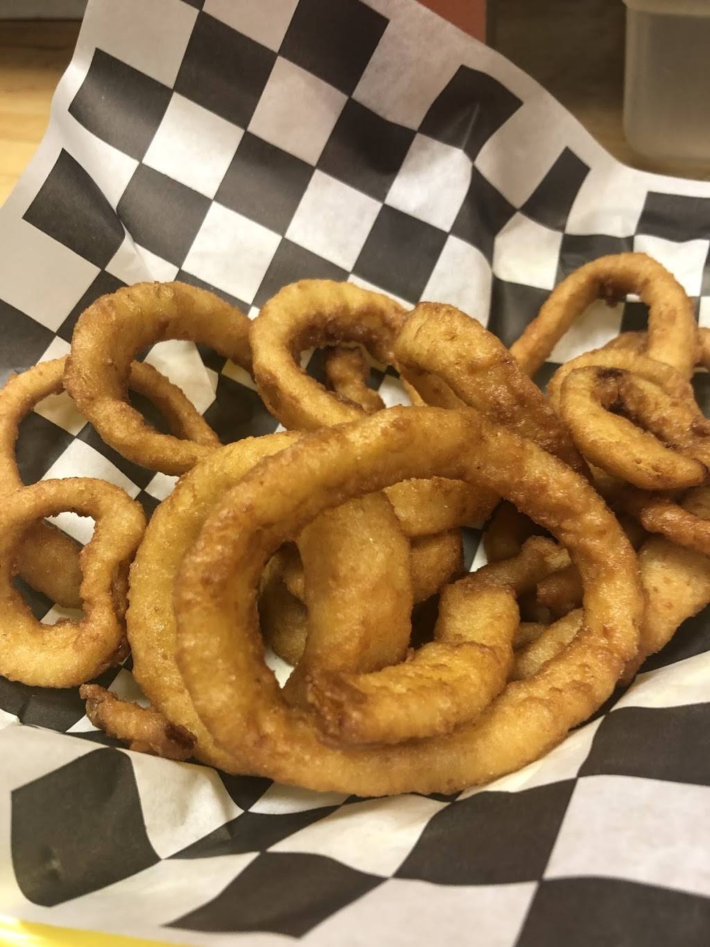 Clubhouse Pizza Florida | restaurant | 106 E High St, Florida, OH 43545, USA | 4197622008 OR +1 419-762-2008