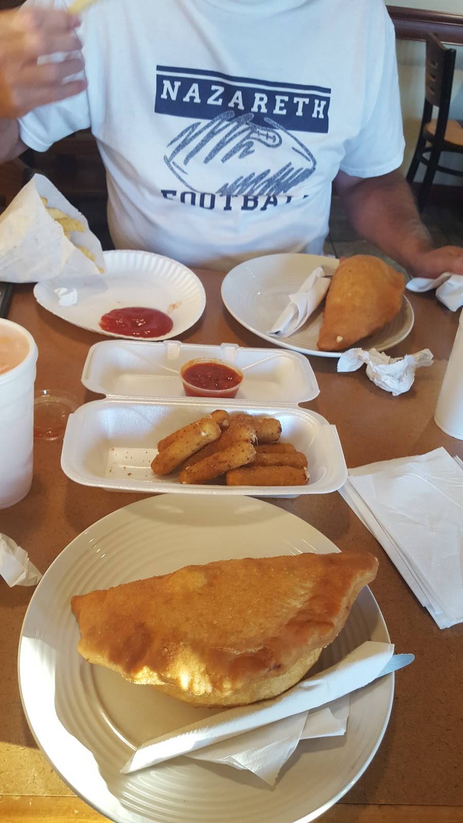 Gigios Pizzeria | restaurant | 1603 Oakton Street, Des Plaines, IL 60018, USA | 8472985700 OR +1 847-298-5700