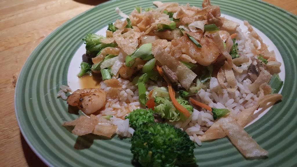 Applebees Grill + Bar | restaurant | 125 S Randall Rd, Elgin, IL 60123, USA | 8476974897 OR +1 847-697-4897