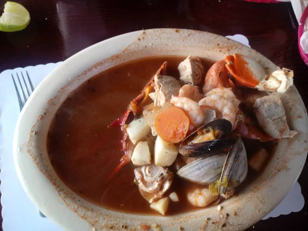 Restaurant de Langosta La Guerita | restaurant | Blvd. Benito Juárez 204, Machado Sur, 22710 Rosarito, B.C., Mexico | 0446646121019 OR +52 1 664 612 1019