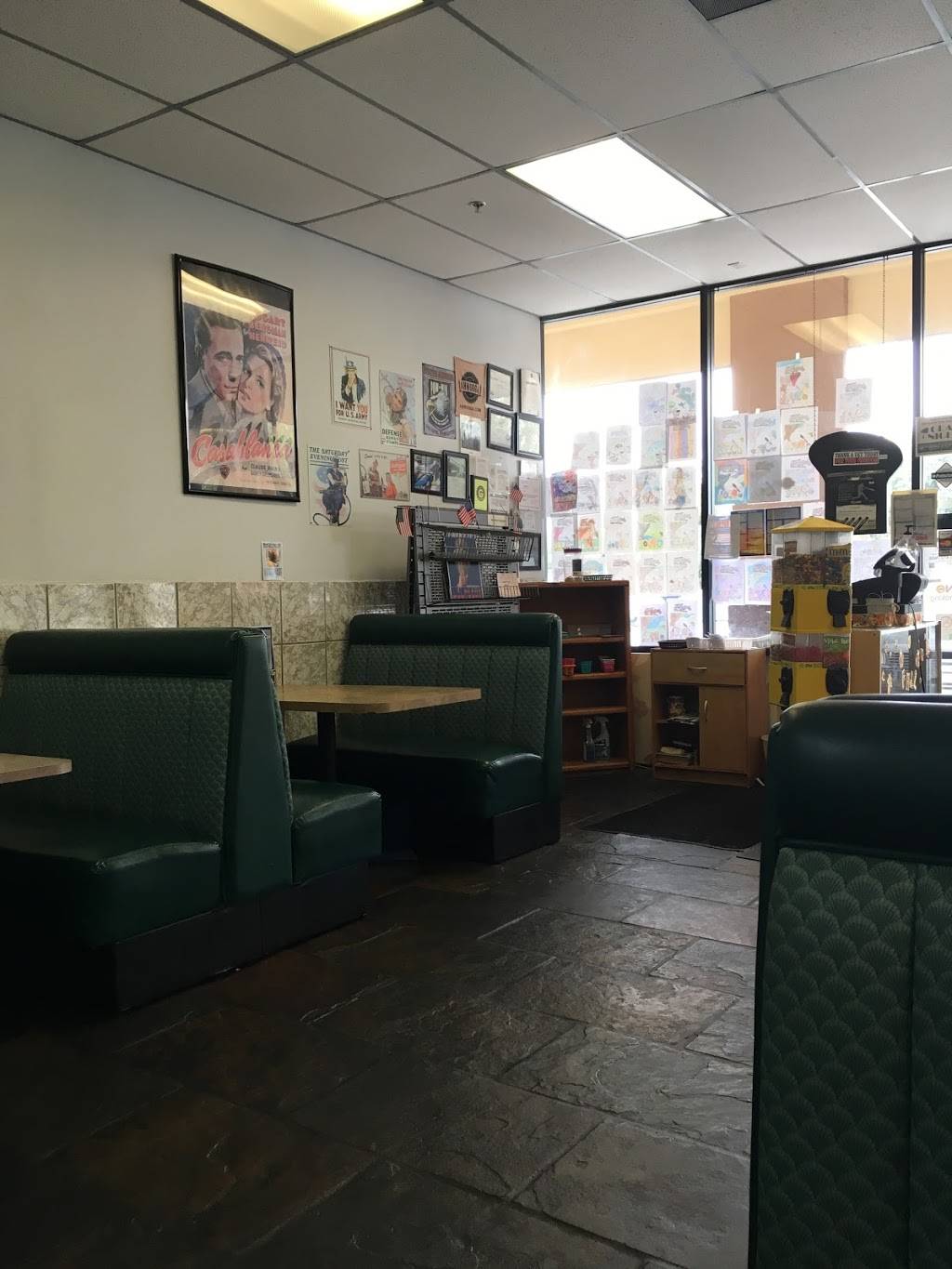 Jerry Bobs | restaurant | 7850 N Silverbell Rd #156, Tucson, AZ 85743, USA | 5205790937 OR +1 520-579-0937