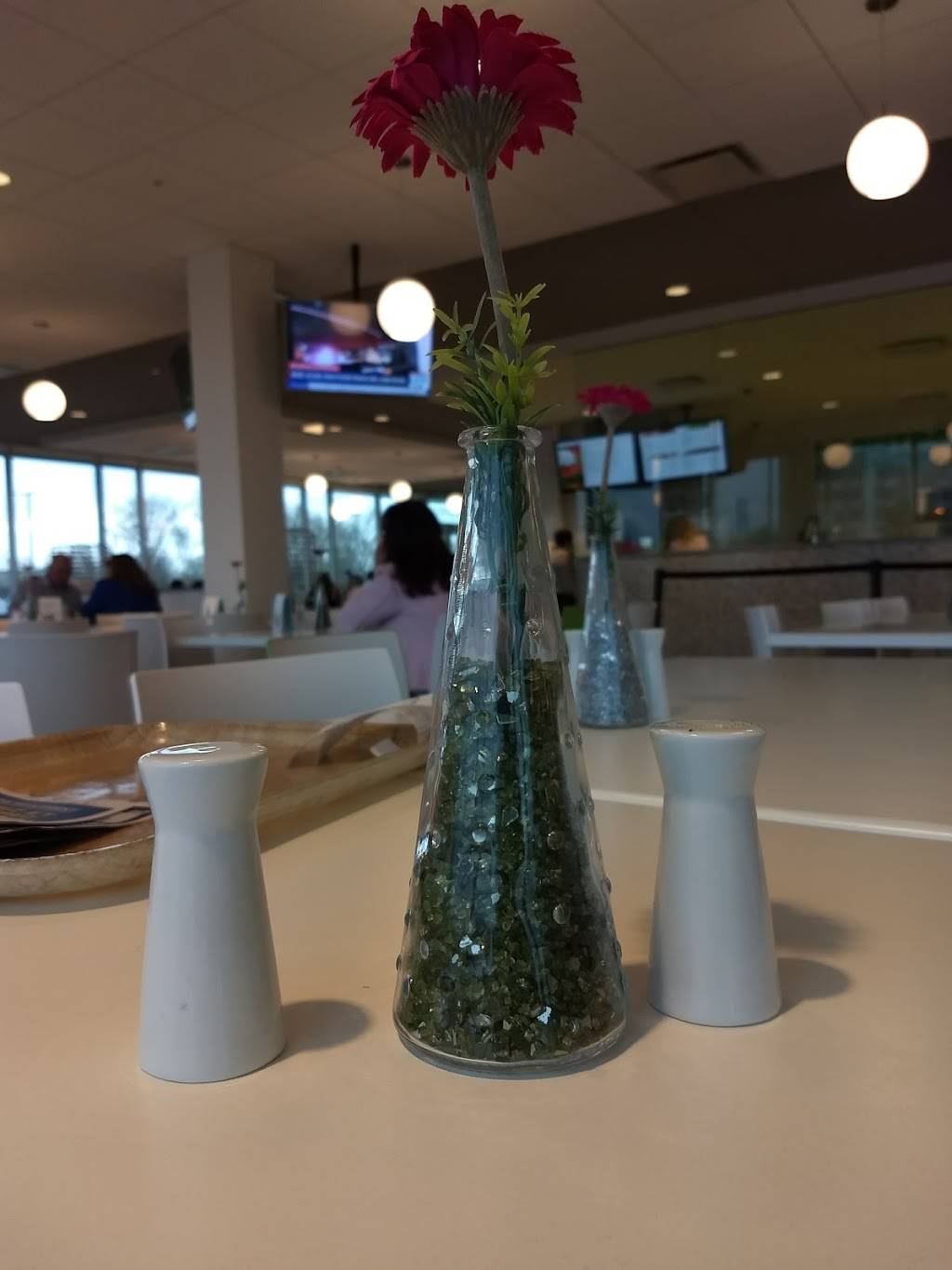 21st Century Food - Technoparc | restaurant | 2600 Boulevard Alfred Nobel, Saint-Laurent, QC H4S 0A4, Canada | 5143323555 OR +1 514-332-3555