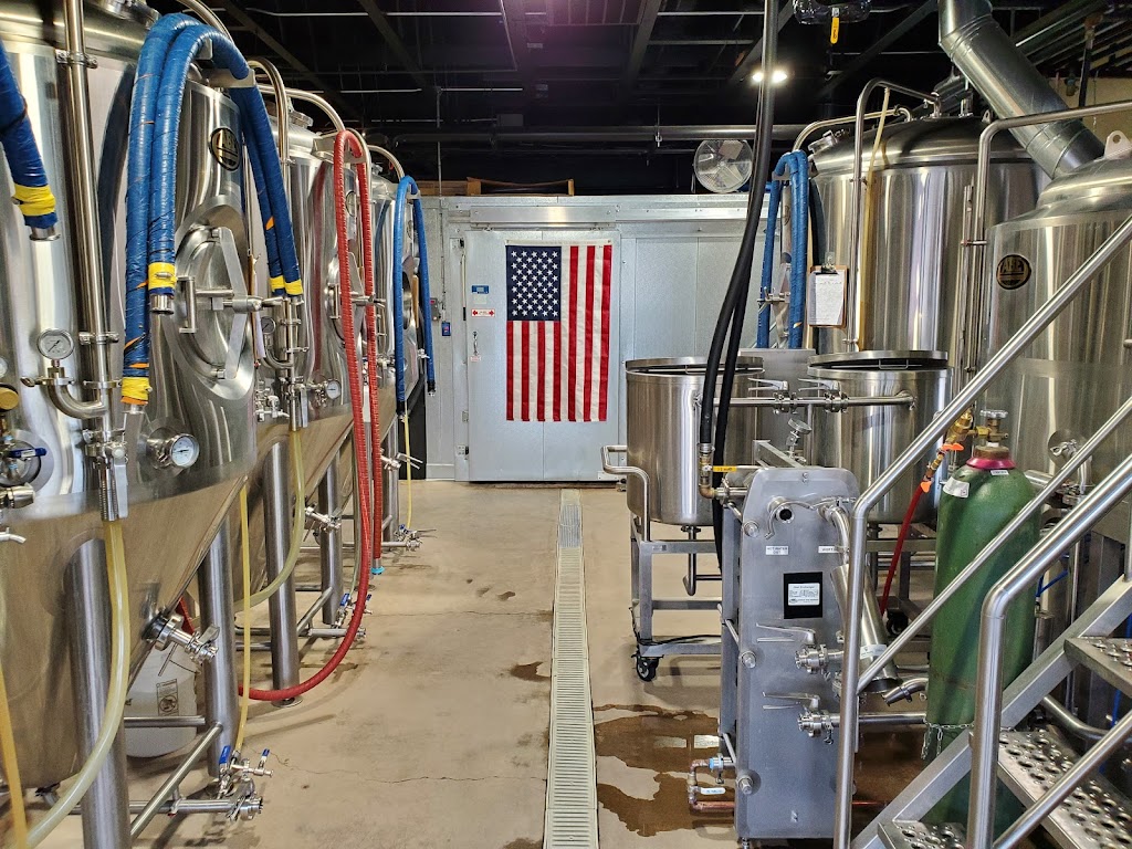 Lookingglass Brewery Brewpub | restaurant | 192 SE Main St, Winston, OR 97496, USA | 5416712311 OR +1 541-671-2311