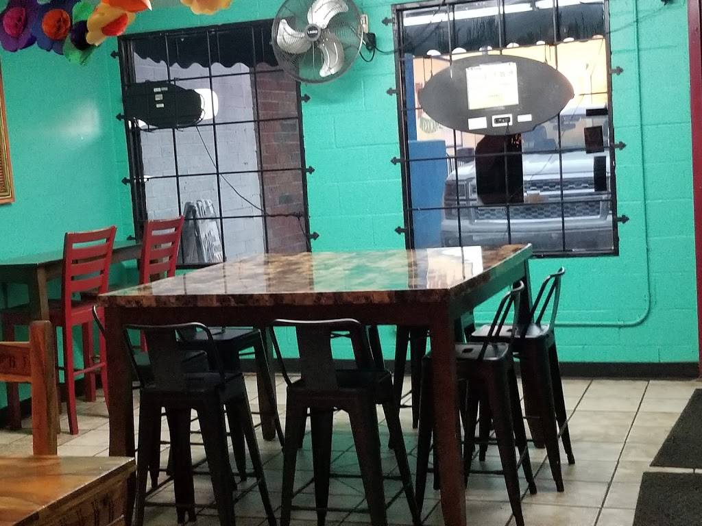 Tanias 33 | restaurant | 614 N Grande Ave, Tucson, AZ 85745, USA | 5206220685 OR +1 520-622-0685