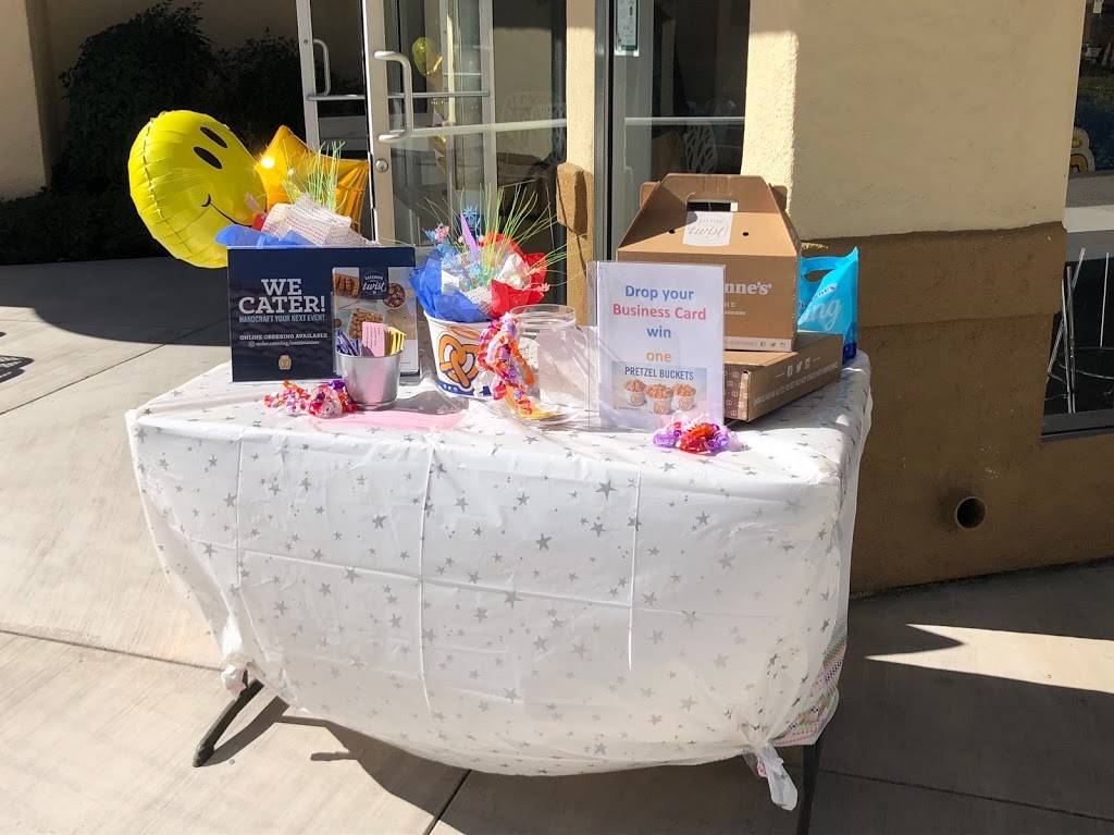 Auntie Annes | bakery | 13000 Folsom Blvd Suite 808, Folsom, CA 95630, USA | 9167908139 OR +1 916-790-8139