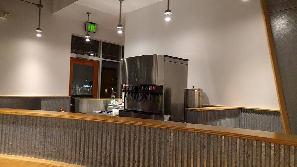 Chipotle Mexican Grill | restaurant | 3705 N 124th St Ste 200, Brookfield, WI 53005, USA | 2627813692 OR +1 262-781-3692