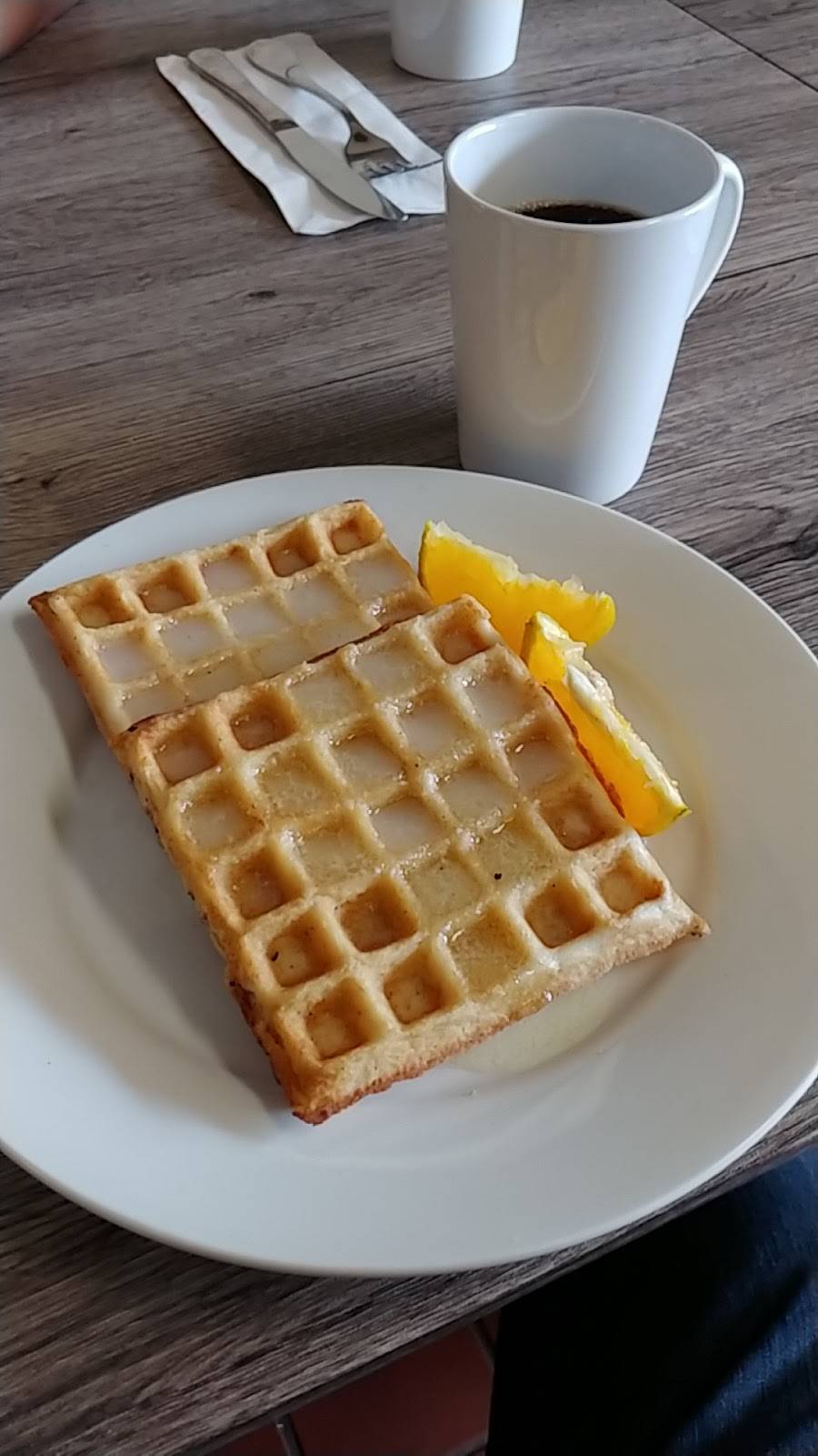 Foodies Cafe | restaurant | 436 S Parramore Ave b, Orlando, FL 32805, USA | 4076484343 OR +1 407-648-4343