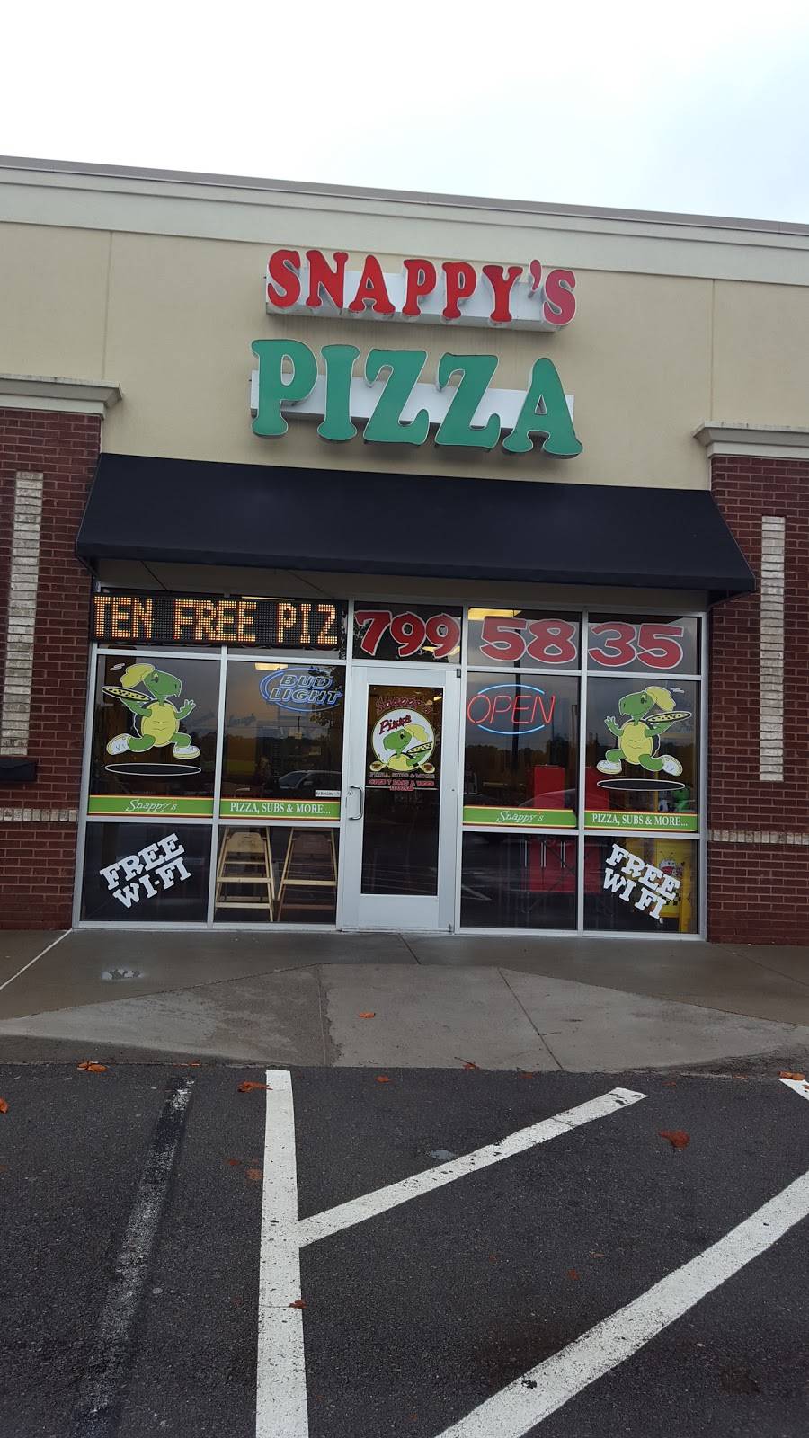 Snappys Pizza Of Fairview | restaurant | 7018 City Center Way, Fairview, TN 37062, USA | 6157995835 OR +1 615-799-5835
