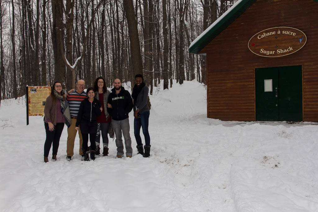 Sugar Shack | restaurant | 320 Pères-Blancs Ave, Vanier, ON K1L 7L5, Canada | 6138429871 OR +1 613-842-9871