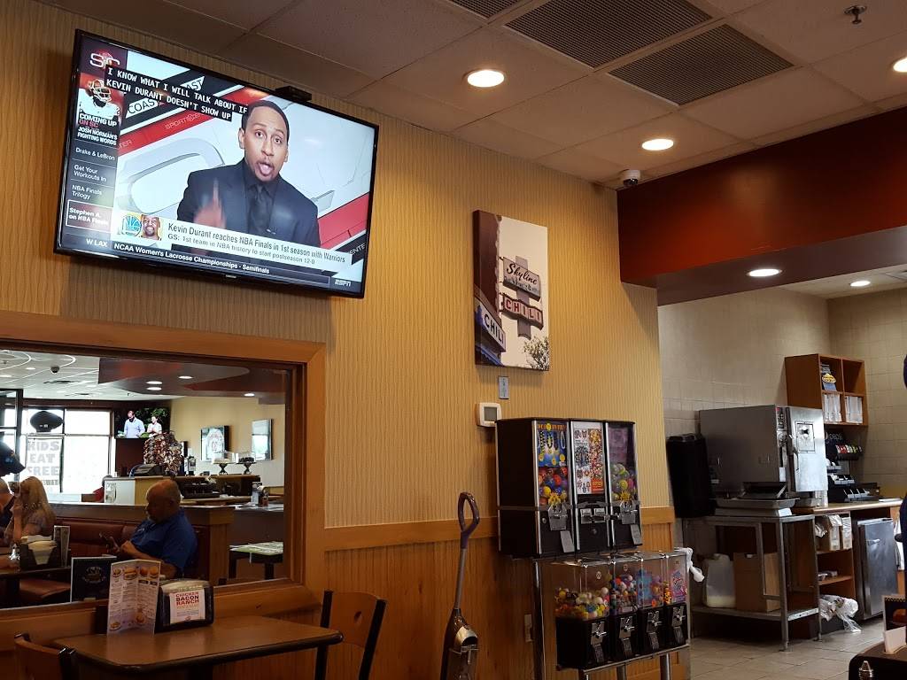 Skyline Chili | restaurant | 1496 S Erie Blvd, Hamilton, OH 45011, USA | 5137373330 OR +1 513-737-3330