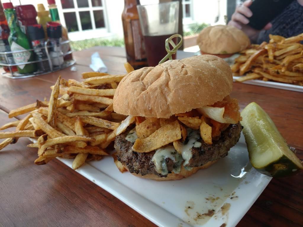 50/50 Taphouse | restaurant | 29 W Cork St, Winchester, VA 22601, USA | 5407734986 OR +1 540-773-4986