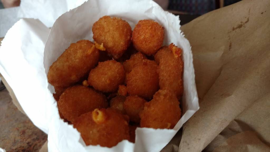 Toms Drive In | restaurant | 501 N Westhill Blvd, Appleton, WI 54914, USA | 9207310827 OR +1 920-731-0827