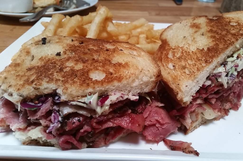 East End Gastropub | restaurant | 1501 41st Ave i, Capitola, CA 95010, USA | 8314758010 OR +1 831-475-8010