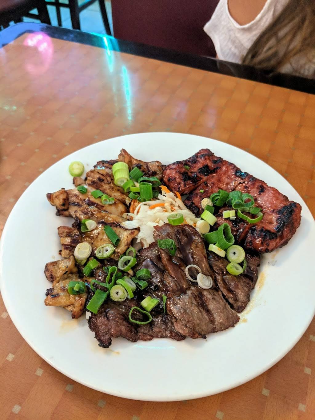 Paris Pho | restaurant | 1717 Rue Poirier, Saint-Laurent, QC H4L 1J4, Canada | 5147474493 OR +1 514-747-4493