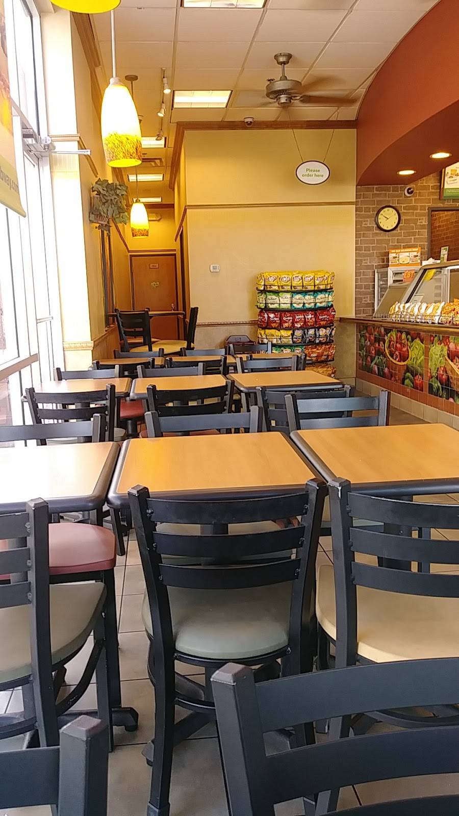 Subway Restaurants | restaurant | 6805 N 19th Ave #125, Phoenix, AZ 85015, USA | 6028410726 OR +1 602-841-0726