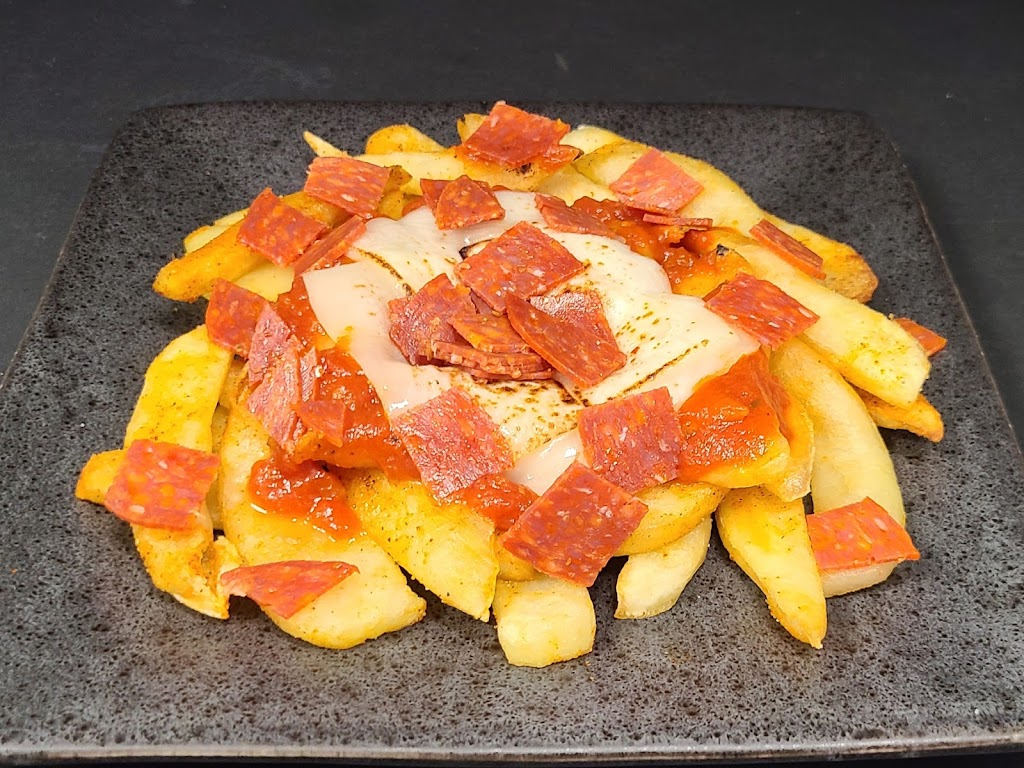 Big Dubs Munchie Madness | restaurant | 427 Lombrano St, San Antonio, TX 78207, USA | 2105702973 OR +1 210-570-2973