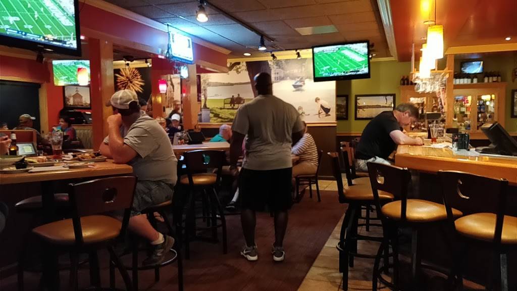 Applebees Grill + Bar | restaurant | 202 E Wendell Jacob Ave, Angola, IN 46703, USA | 2606683830 OR +1 260-668-3830