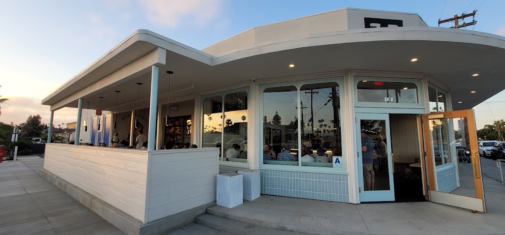 Corner Pizza Oceanside | restaurant | 1940 S Freeman St, Oceanside, CA 92054, USA | 7602319002 OR +1 760-231-9002