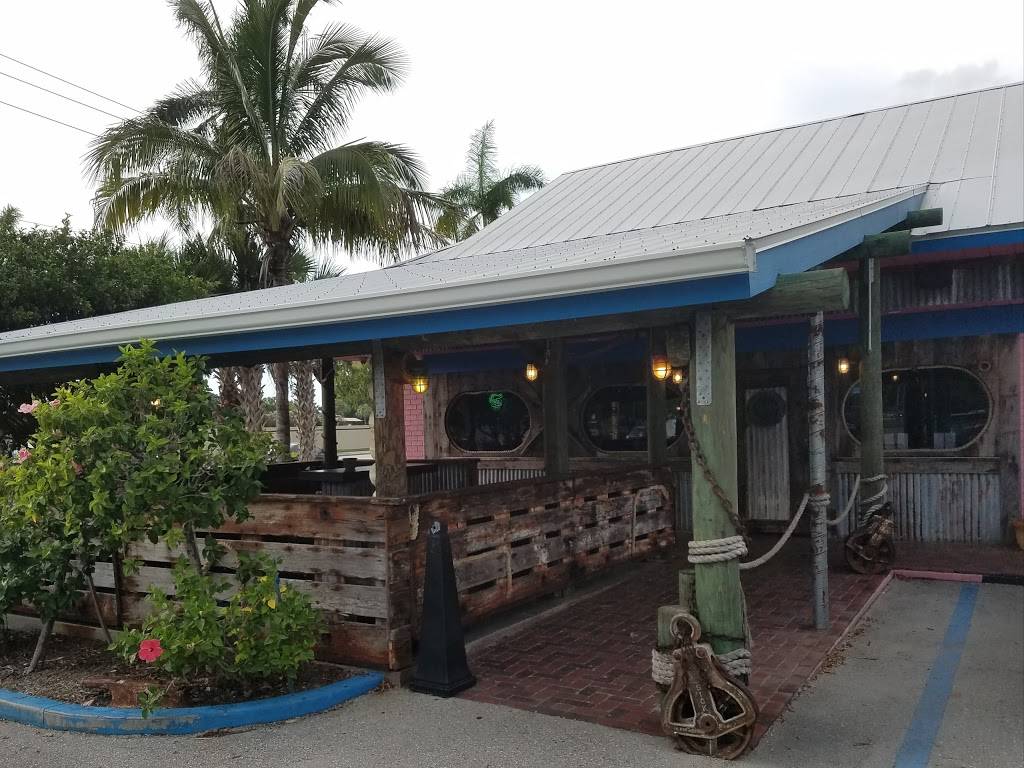 Lazy Flamingo | restaurant | 12951 McGregor Blvd, Fort Myers, FL 33919, USA | 2394769000 OR +1 239-476-9000