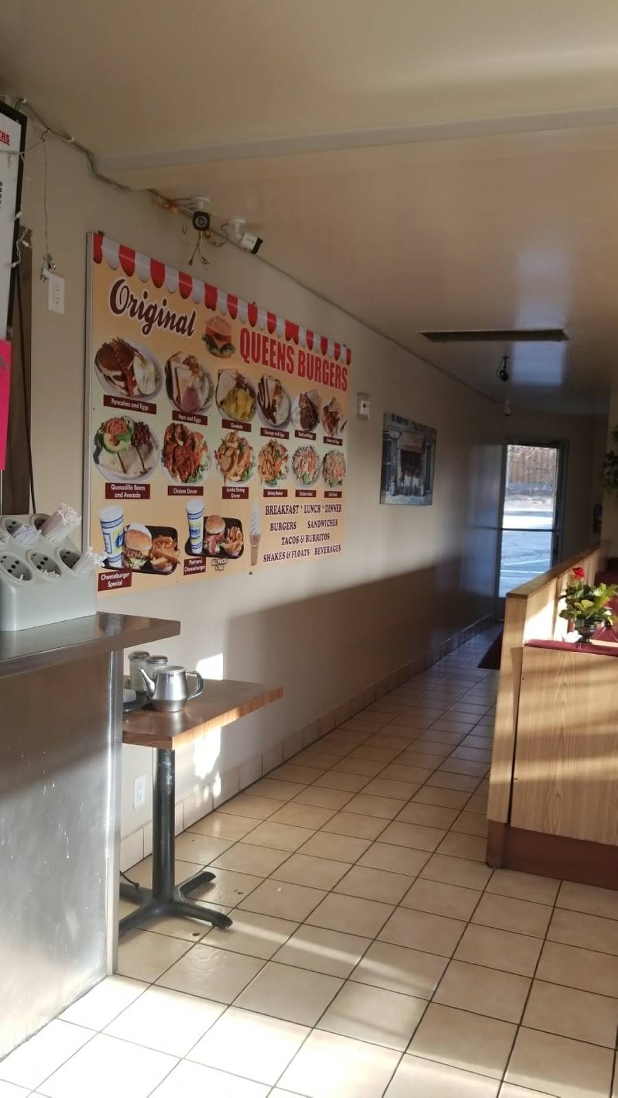 Queens Burgers | restaurant | 6705 Foothill Blvd, Tujunga, CA 91042, USA | 8183532495 OR +1 818-353-2495