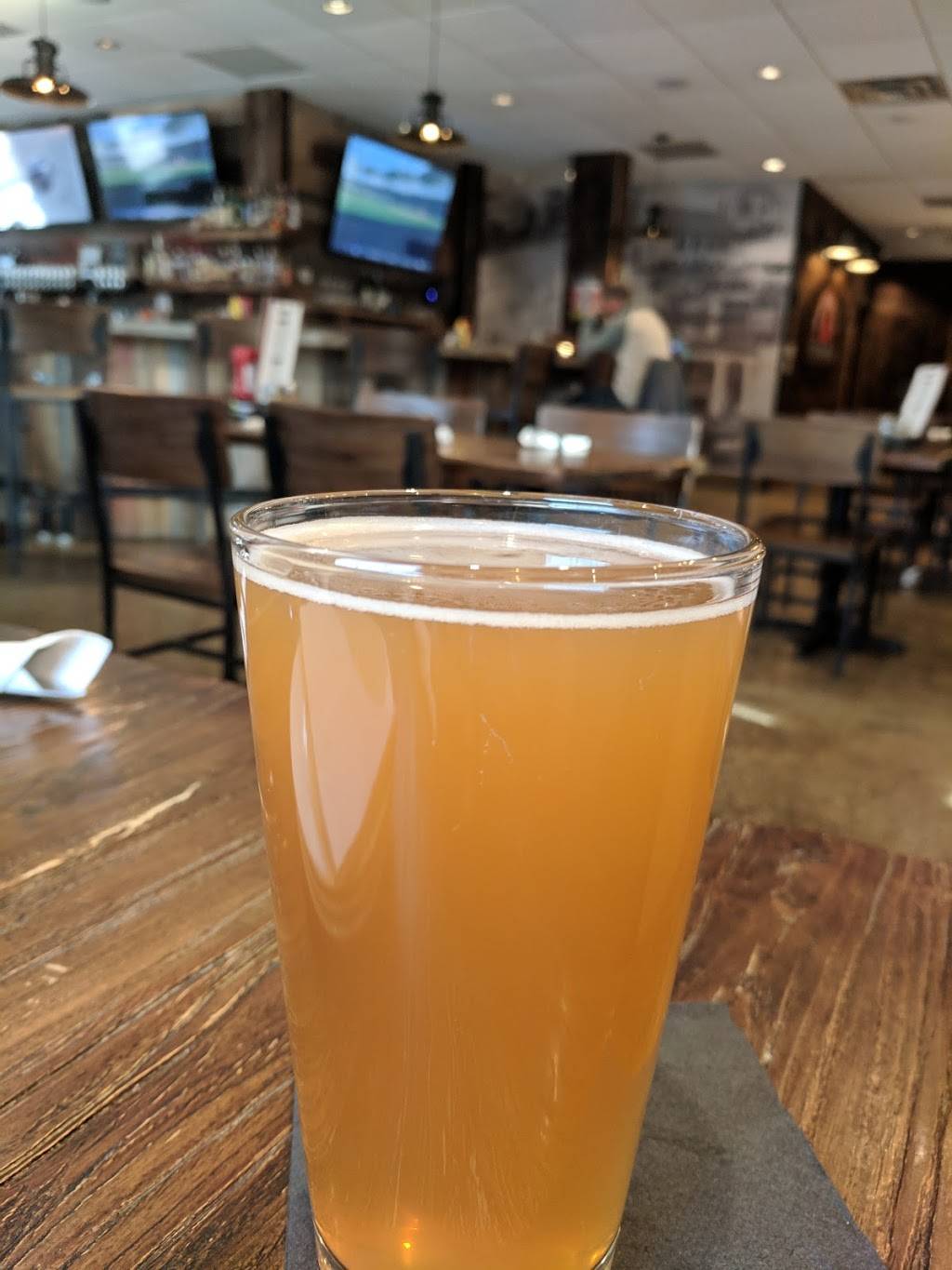 1750 Taphouse | restaurant | 170 NH-101, Bedford, NH 03110, USA | 6034882573 OR +1 603-488-2573