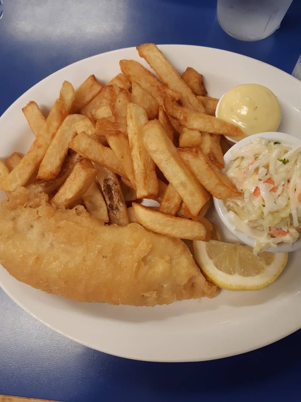 Captain Georges Fish & Chips | restaurant | 219 King St E, Bowmanville, ON L1C 1P7, Canada | 9056978500 OR +1 905-697-8500