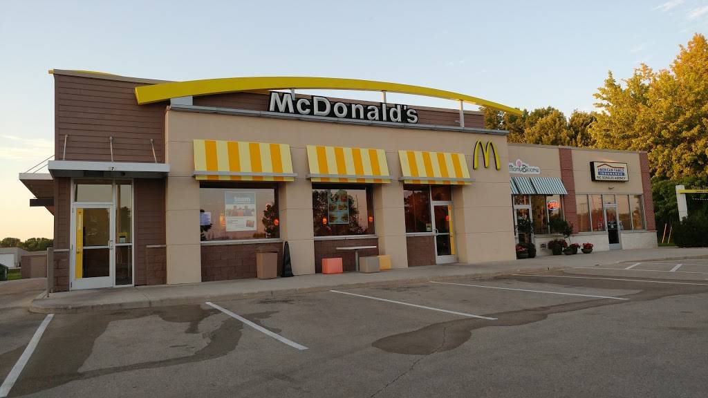 McDonalds | cafe | 570 W Ryan St, Brillion, WI 54110, USA | 9207562001 OR +1 920-756-2001